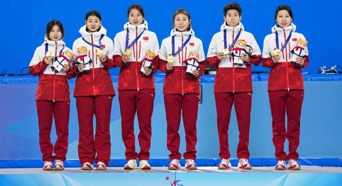 韩国女子足球队赢得国内锦标赛冠军